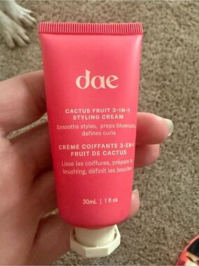dae Cactus Fruit 3-in-1 Styling Cream — Coral Pink